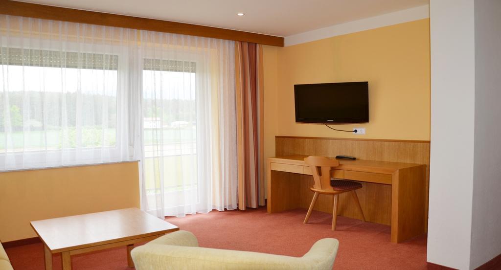 Hotel Fantur Velden am Woerthersee Exterior photo