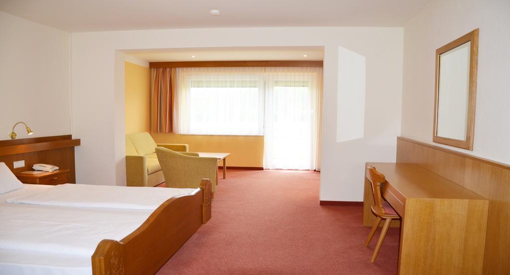 Hotel Fantur Velden am Woerthersee Exterior photo